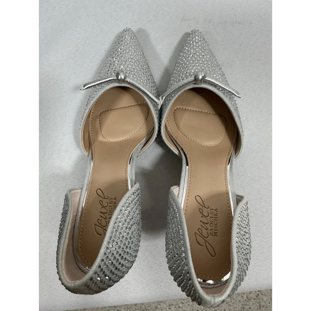 Woman’s NWOT Jewel Badgley Michka Slip On Stiletto Pumps 7 Silver Rhinestone Bow - Picture 6 of 8